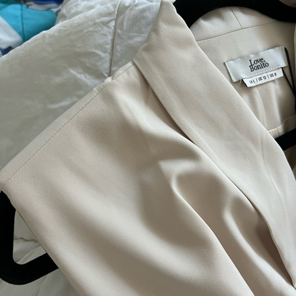 Love Bonito Serita Shoulder Padded Tailored Shift Dress Cream NWT - Picture 6 of 10